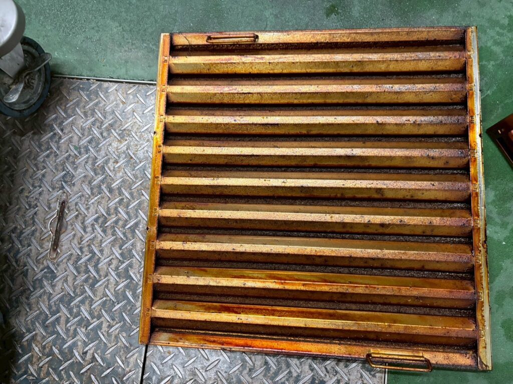 換気扇汚れを取りたい　大阪市