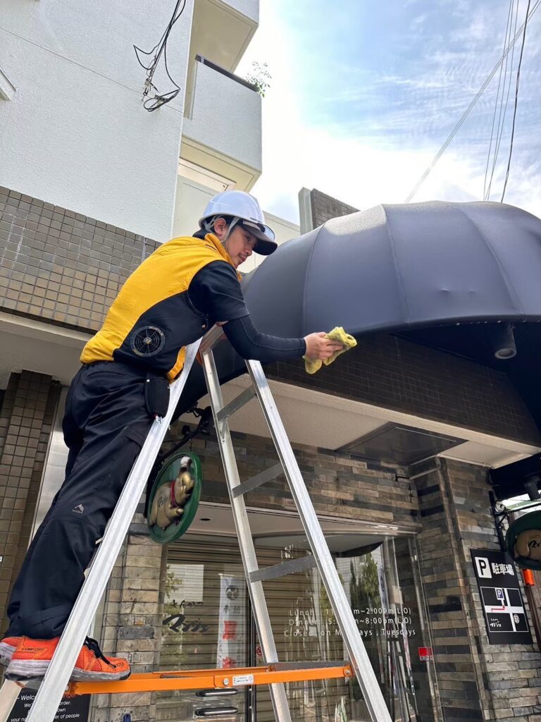 八尾市　テントの洗浄